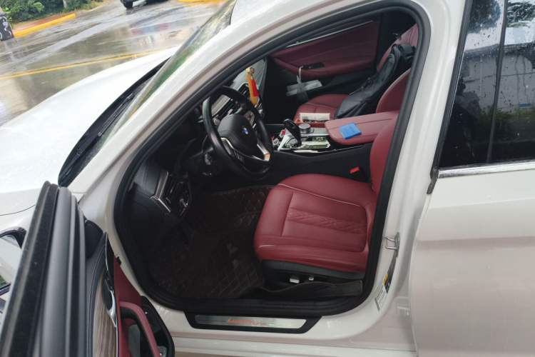 Used BMW 5 Series New Energy 2021 535Le Luxury Package Left Front Seat