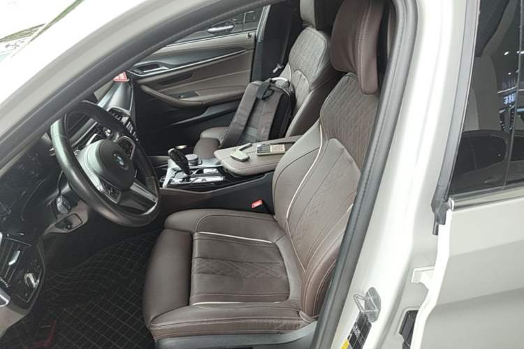 Used BMW 5 Series New Energy 2021 535Le Pioneer Edition M Sport Package Left Front Seat