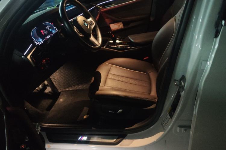Used BMW 5 Series New Energy 2021 535Le M Sport Package Left Front Seat