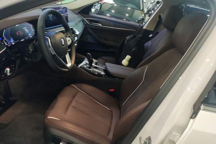 Used BMW 5 Series New Energy 2021 535Le Luxury Package Left Front Seat