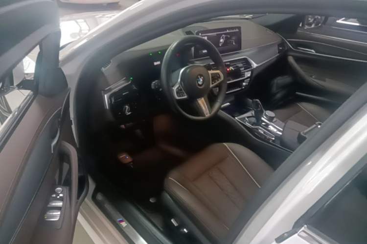 Used BMW 5 Series New Energy 2021 535Le M Sport Package Left Front Seat