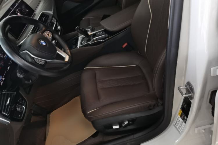 Used BMW 5 Series New Energy 2021 535Le Luxury Package Left Front Seat