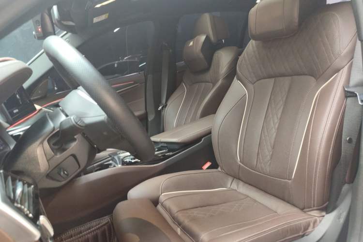 Used BMW 5 Series New Energy 2021 535Le Pioneer Edition M Sport Package Left Front Seat