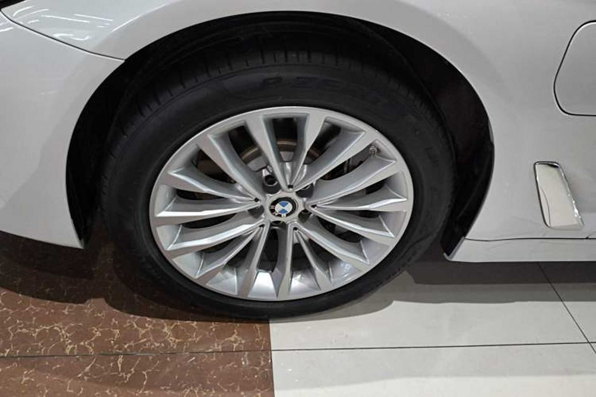 Used BMW 5 Series New Energy 2021 535Le Luxury Package Left Front Wheel Hub