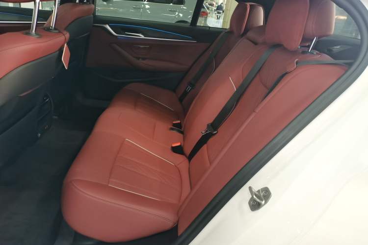 Used BMW 5 Series New Energy 2021 Restyled 535Le M Sport Package Left Rear Seat