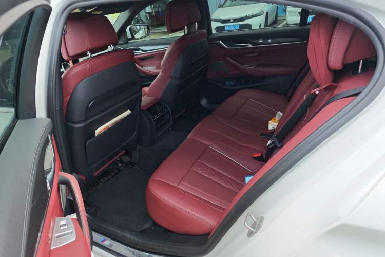 Used BMW 5 Series New Energy 2021 Restyled 535Le Pioneer Edition M Sport Package Left Rear Seat