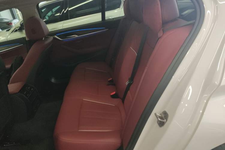 Used BMW 5 Series New Energy 2021 Updated 535Le Luxury Package Left Rear Seat