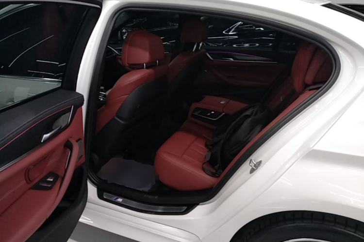 Used BMW 5 Series New Energy 2021 535Le Pioneer Edition M Sport Package Left Rear Seat