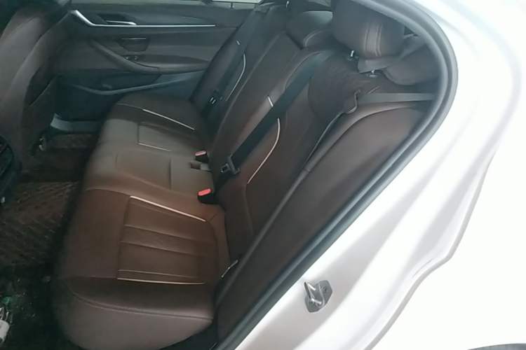 Used BMW 5 Series New Energy 2021 535Le M Sport Package Left Rear Seat