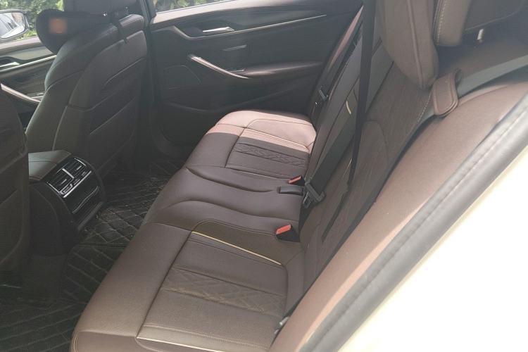 Used BMW 5 Series New Energy 2021 Restyled 535Le Pioneer Edition M Sport Package Left Rear Seat