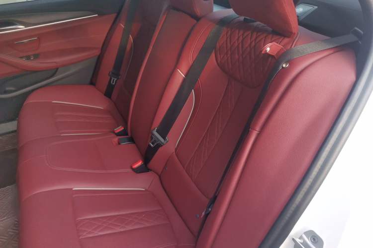 Used BMW 5 Series New Energy 2021 535Le M Sport Package Left Rear Seat