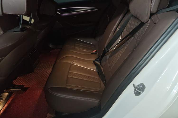 Used BMW 5 Series New Energy 2021 Restyled 535Le Pioneer Edition M Sport Package Left Rear Seat