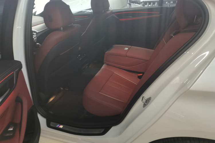 Used BMW 5 Series New Energy 2021 535Le M Sport Package Left Rear Seat