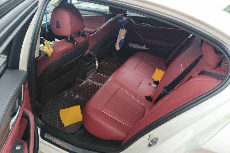 Used BMW 5 Series New Energy 2021 535Le Luxury Package Left Rear Seat