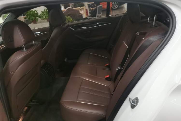 Used BMW 5 Series New Energy 2021 535Le M Sport Package Left Rear Seat