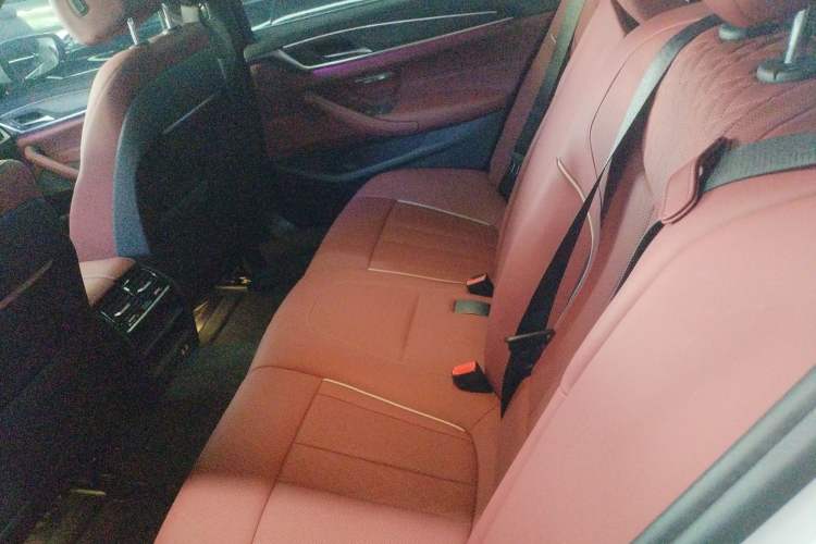 Used BMW 5 Series New Energy 2021 535Le M Sport Package Left Rear Seat