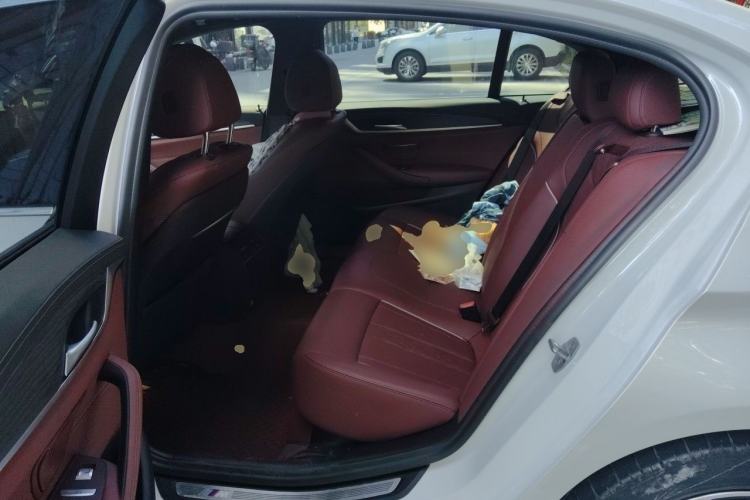 Used BMW 5 Series New Energy 2021 535Le M Sport Package Left Rear Seat
