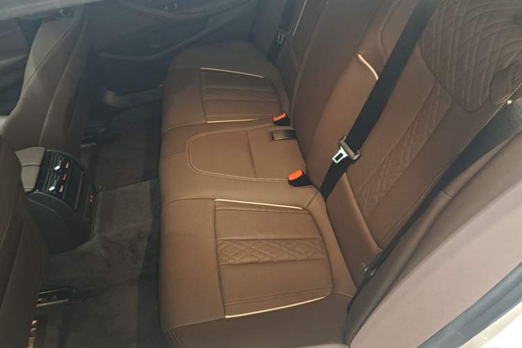 Used BMW 5 Series New Energy 2021 Restyled 535Le M Sport Package Left Rear Seat