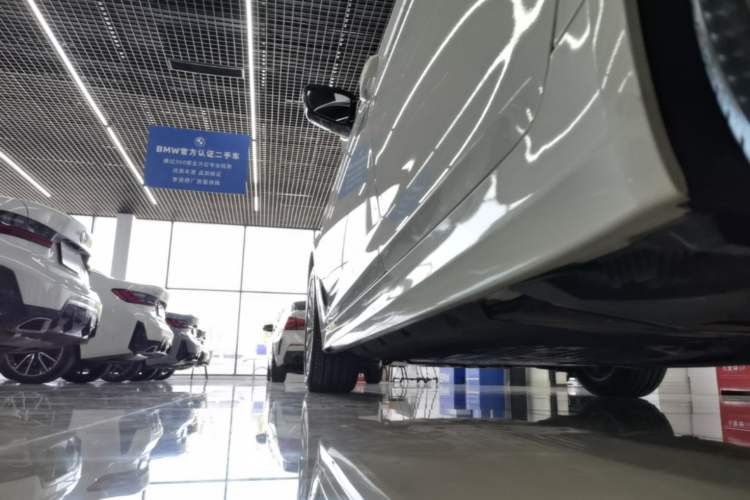 Used BMW 5 Series New Energy 2021 535Le Luxury Package Left Side Sill