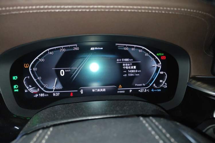 Used BMW 5 Series New Energy 2021 535Le Luxury Package Odometer Close Up