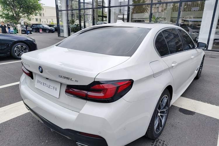 Used BMW 5 Series New Energy 2021 535Le M Sport Package Rear Right 45 Deg