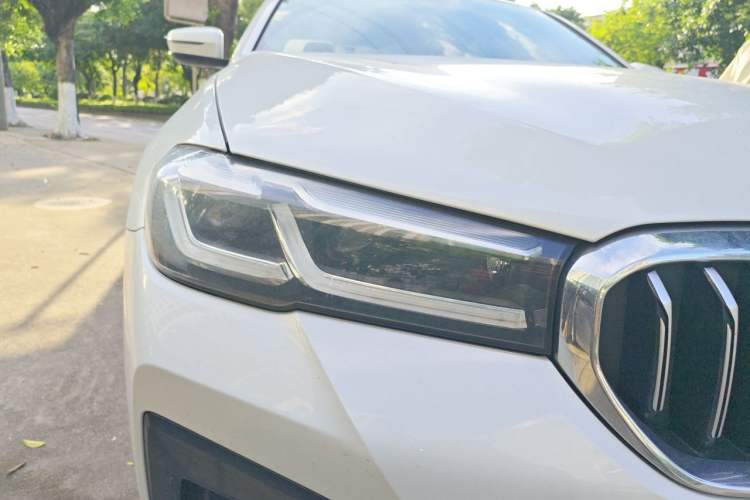 Used BMW 5 Series New Energy 2021 Restyled 535Le M Sport Package Right Front Headlight