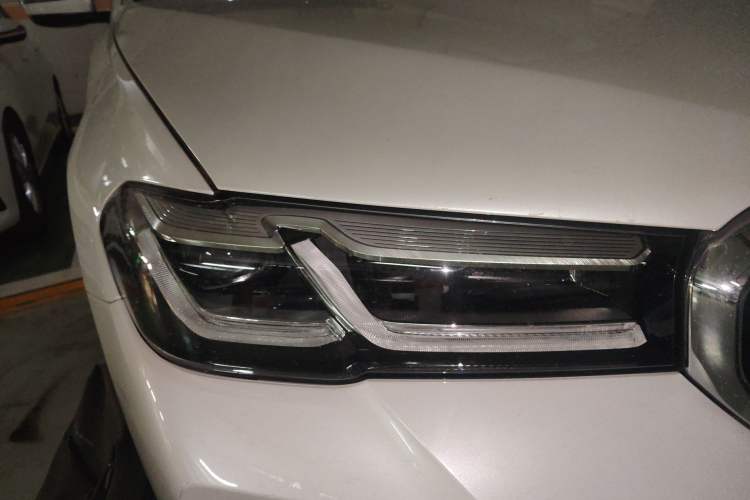 Used BMW 5 Series New Energy 2021 Restyled 535Le M Sport Package Right Front Headlight