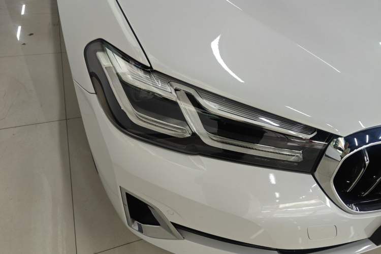 Used BMW 5 Series New Energy 2021 535Le Luxury Package Right Front Headlight