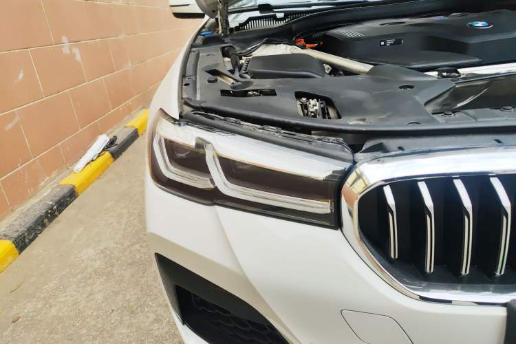 Used BMW 5 Series New Energy 2021 535Le M Sport Package Right Front Headlight