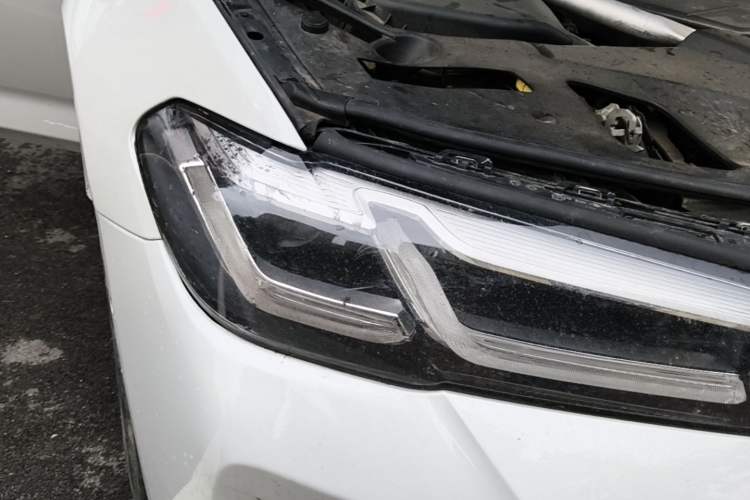 Used BMW 5 Series New Energy 2021 535Le Pioneer Edition M Sport Package Right Front Headlight