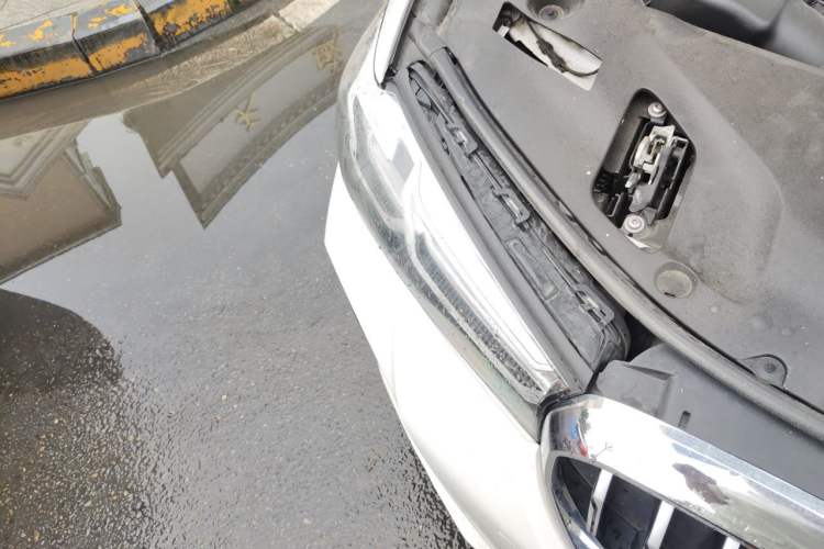 Used BMW 5 Series New Energy 2021 535Le Pioneer Edition M Sport Package Right Front Headlight