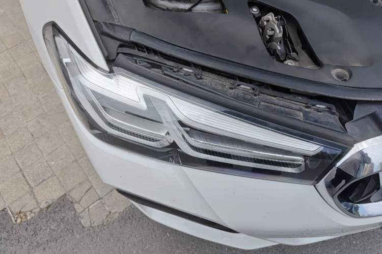 Used BMW 5 Series New Energy 2021 535Le M Sport Package Right Front Headlight