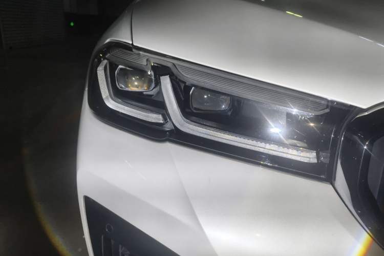 Used BMW 5 Series New Energy 2021 535Le M Sport Package Right Front Headlight