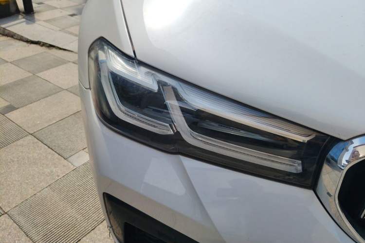 Used BMW 5 Series New Energy 2021 535Le M Sport Package Right Front Headlight