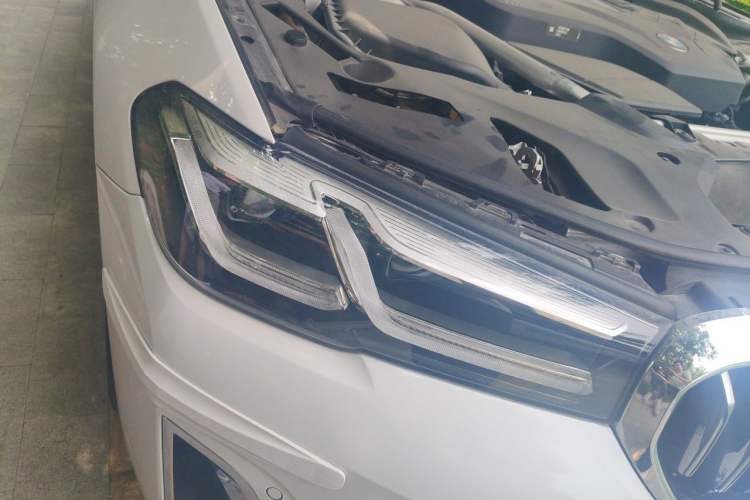 Used BMW 5 Series New Energy 2021 535Le Luxury Package Right Front Headlight