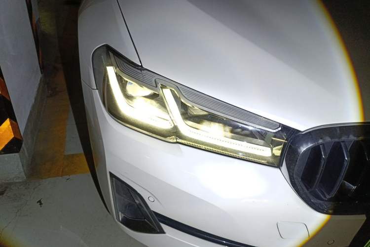 Used BMW 5 Series New Energy 2021 Updated 535Le Luxury Package Right Front Headlight
