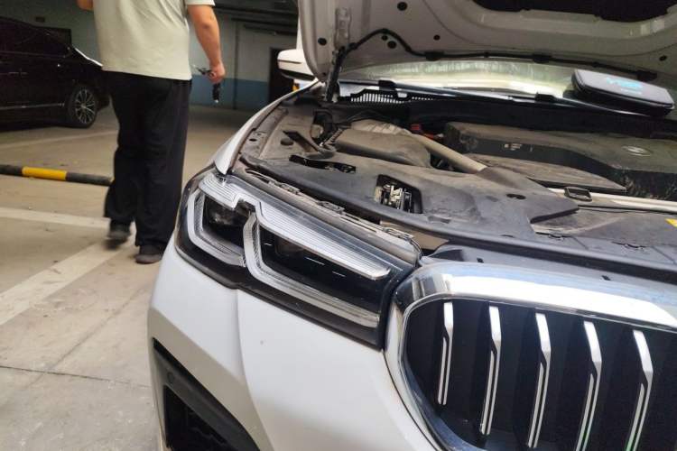 Used BMW 5 Series New Energy 2021 535Le Pioneer Edition M Sport Package Right Front Headlight