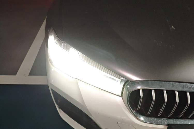 Used BMW 5 Series New Energy 2021 Restyled 535Le M Sport Package Right Front Headlight