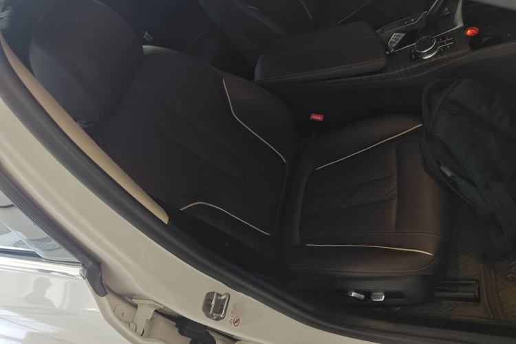 Used BMW 5 Series New Energy 2021 Updated 535Le Luxury Package Right Front Seat