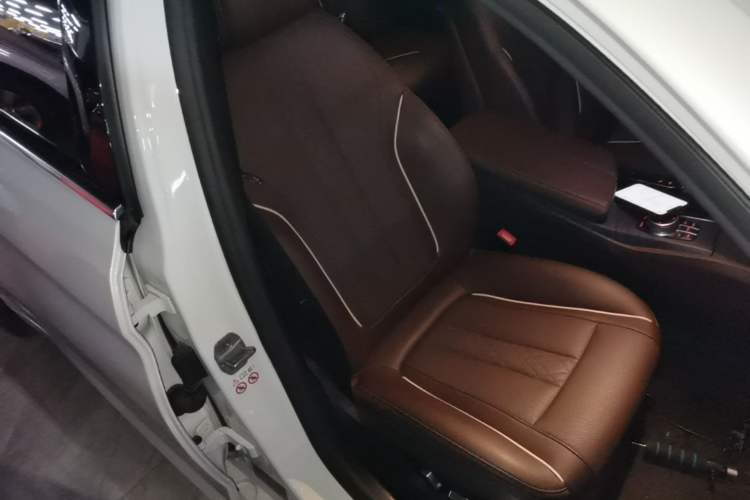 Used BMW 5 Series New Energy 2021 535Le M Sport Package Right Front Seat
