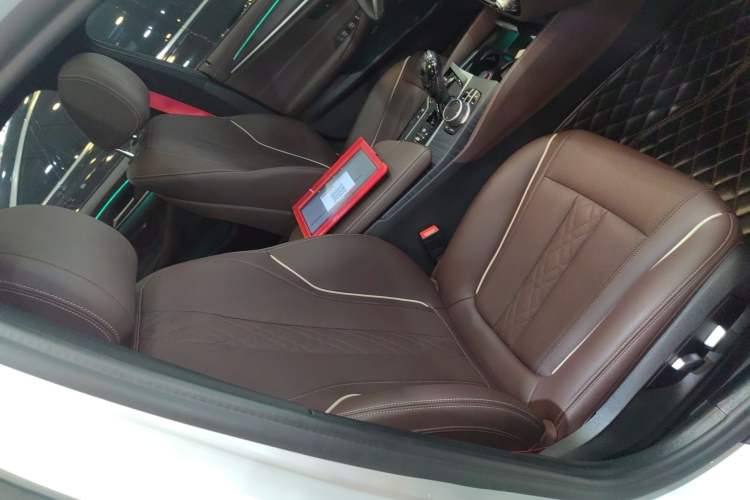 Used BMW 5 Series New Energy 2021 535Le M Sport Package Right Front Seat
