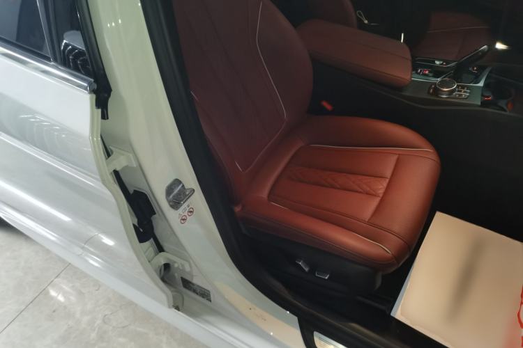 Used BMW 5 Series New Energy 2021 535Le M Sport Package Right Front Seat