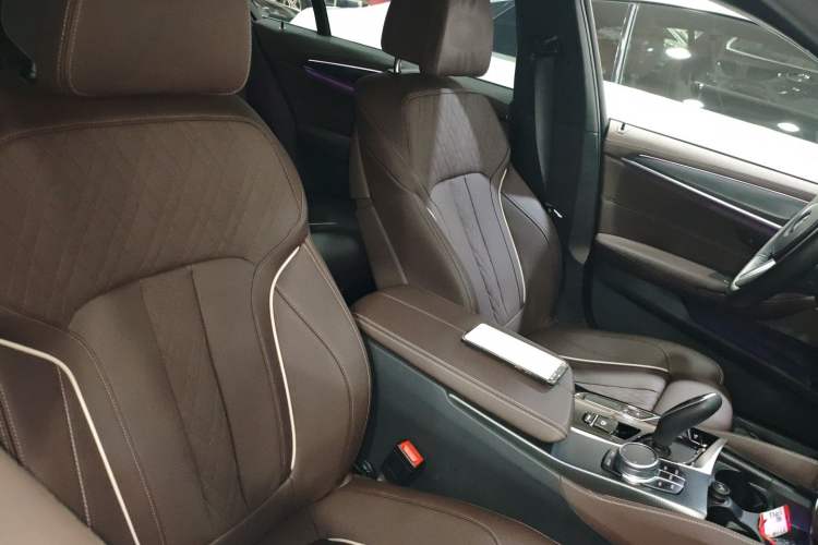 Used BMW 5 Series New Energy 2021 Updated 535Le Luxury Package Right Front Seat