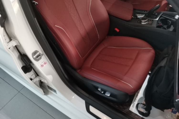 Used BMW 5 Series New Energy 2021 535Le M Sport Package Right Front Seat