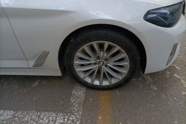 Used BMW 5 Series New Energy 2021 Updated 535Le Luxury Package Right Front Wheel Hub