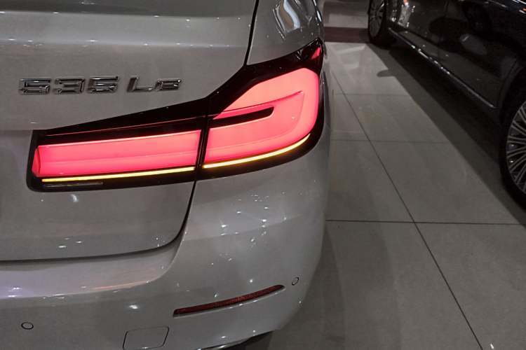 Used BMW 5 Series New Energy 2021 535Le Luxury Package Right Rear Taillight