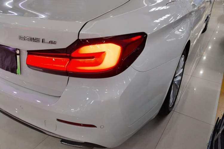 Used BMW 5 Series New Energy 2021 Updated 535Le Luxury Package Right Rear Taillight