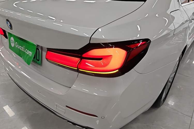 Used BMW 5 Series New Energy 2021 535Le Luxury Package Right Rear Taillight
