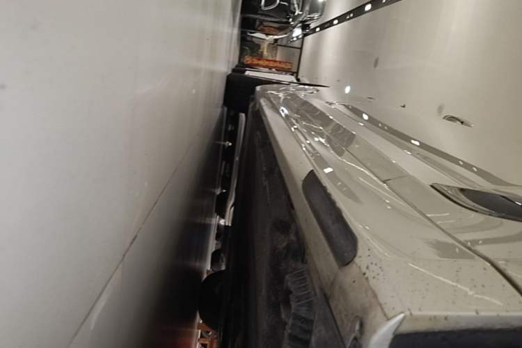 Used BMW 5 Series New Energy 2021 535Le Luxury Package Right Side Sill