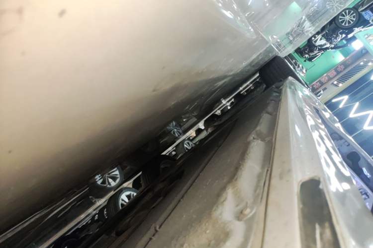 Used BMW 5 Series New Energy 2021 535Le Luxury Package Right Side Sill